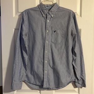 American Eagle blue and white striped button down shirt sz M medium classic fit